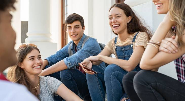 Etudiants en préparation pour le supérieur avec Acadomia