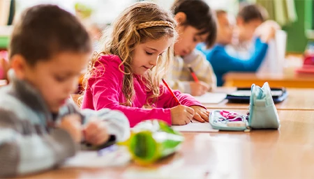 Aide aux devoirs collectif de primaire avec Acadomia