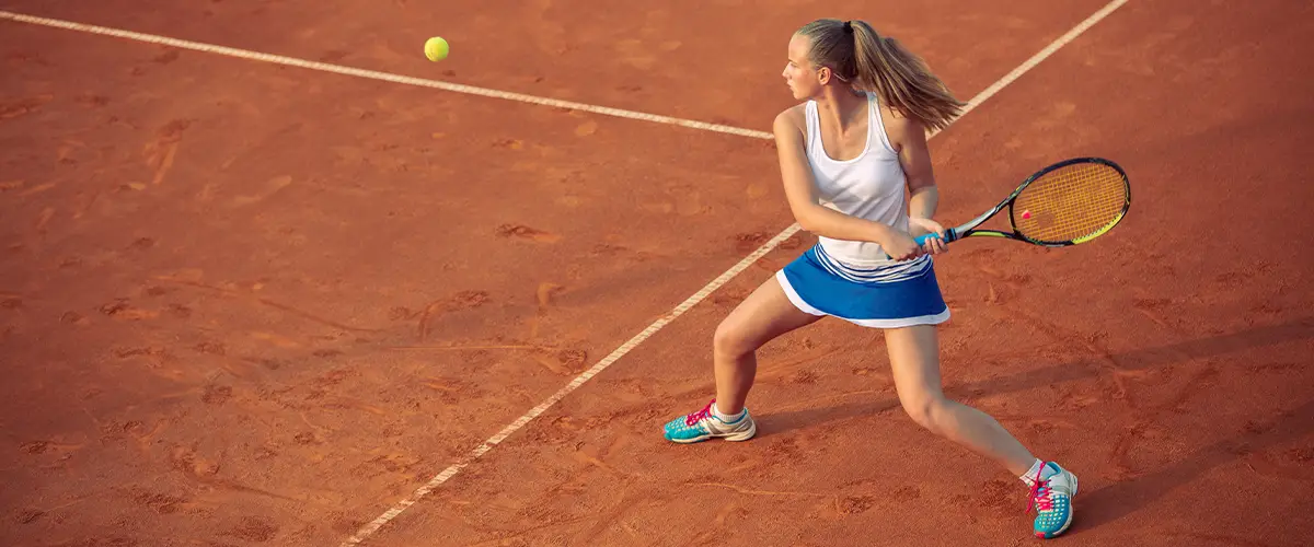 Joueuse adolescente de tennis - Acadomia