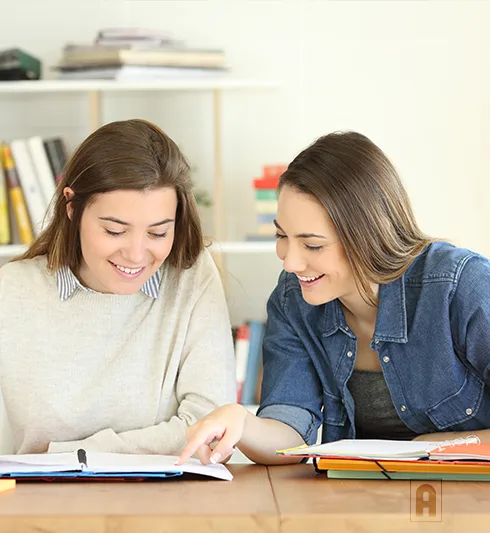Cours particulier étudiante du supérieur avec une enseignante Acadomia