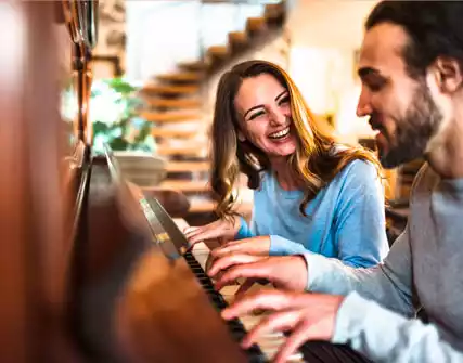 Cours particulier de piano pour adulte avec un prof de musique Acadomia