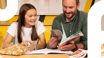 Elève de college et son enseignante Acadomia en cours particulier - photo tous droits réservés (lancer la vidéo)