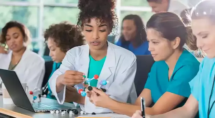 Groupe d'étudiant en médecine