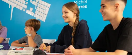 Elèves de collège en cours collectif Acadomia - photo tous droits réservés