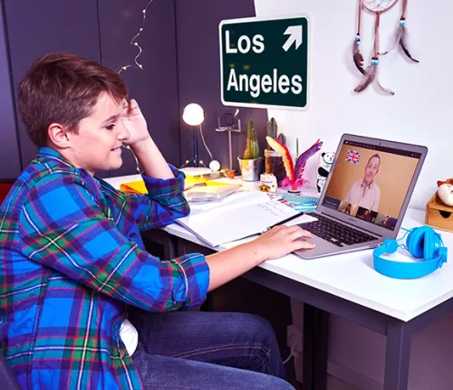 Cours d'anglais en ligne avec un professeur Acadomia par visio