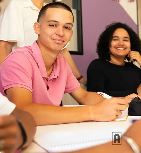 Cours collectifs lycée dans un centre Acadomia - photo tous droits réservés
