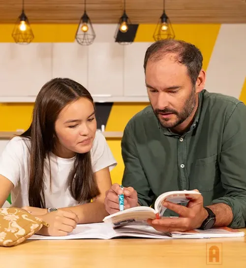 Cours particulier collégienne avec un enseignant Acadomia - photo tous droits réservés