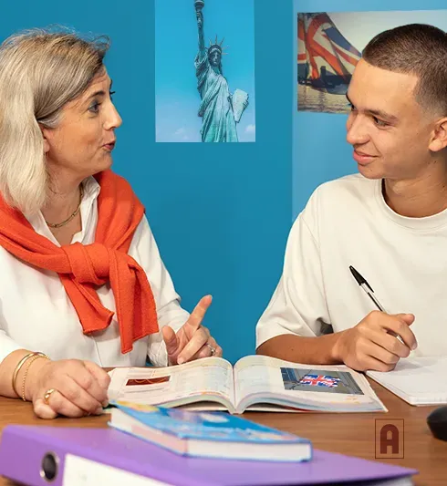 Cours particulier lycéen avec une enseignante anglais Acadomia - photo tous droits réservés