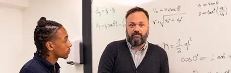 Enseignant de physique Acadomia - photo tous droits réservés