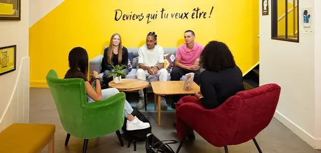 Groupe de lycéens dans une salle Acadomia - photo tous droits réservés