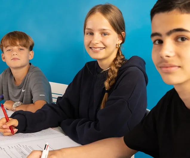 Elèves de collège en cours Acadomia - photo tous droits réservés