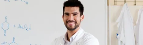 Emilio enseignant de physique-chimie Acadomia